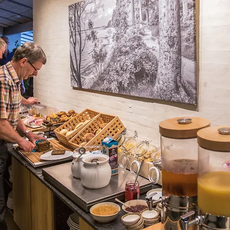 6400 Ξενοδοχείο 3*