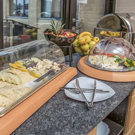 Ξενοδοχείο 6400 3*